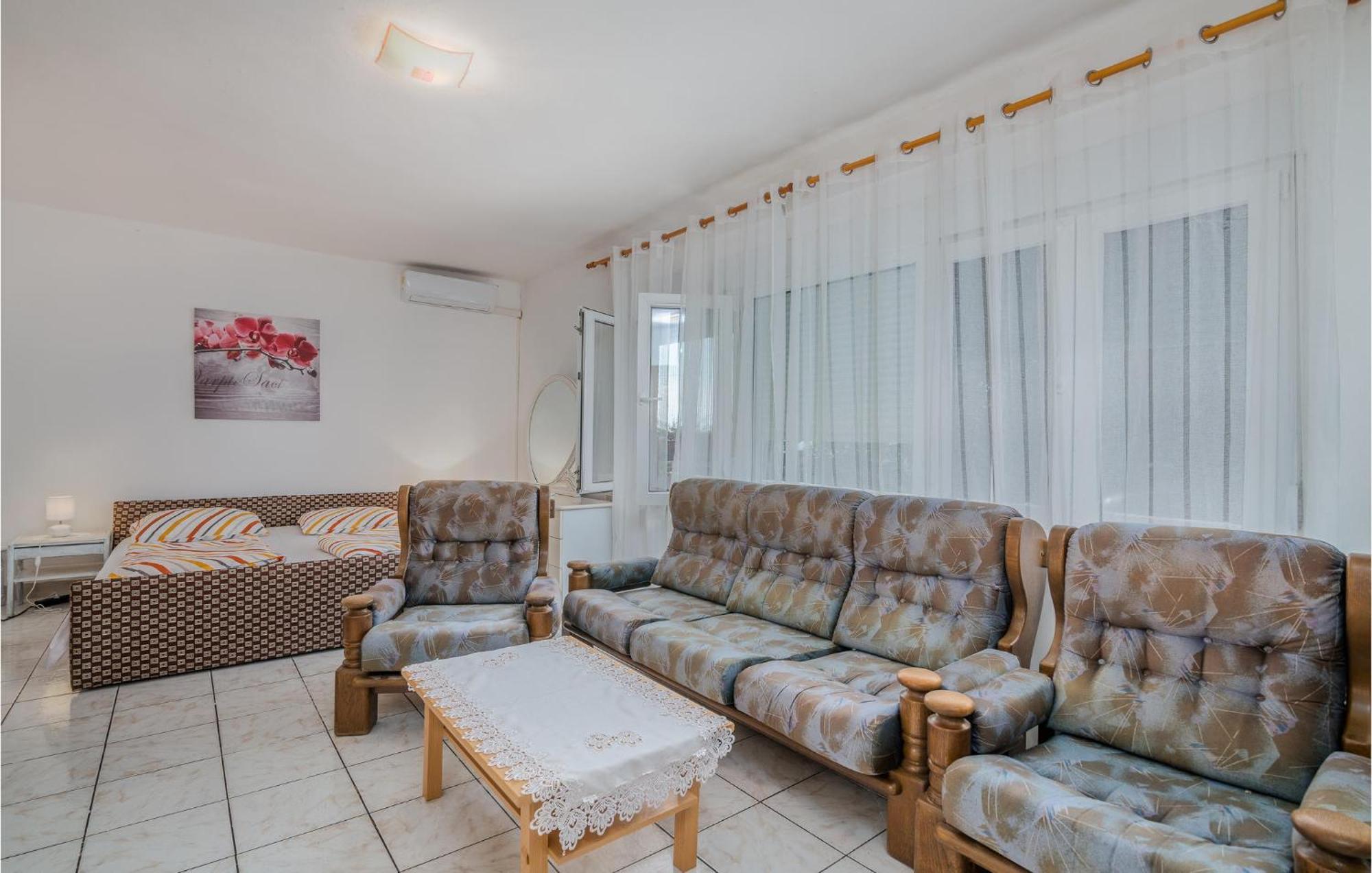Lovely Apartment In Stara Baska 1 With Kitchen Zewnętrze zdjęcie